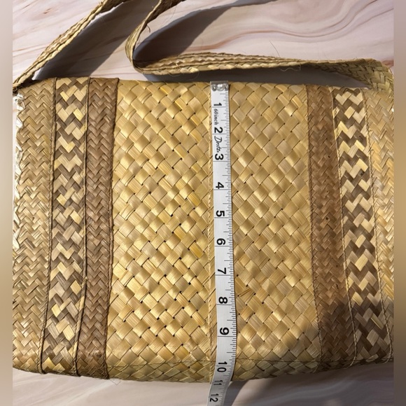 Vintage Woven Straw Shoulder Bag Feather Accents Excellent Condition Coastal main image 8